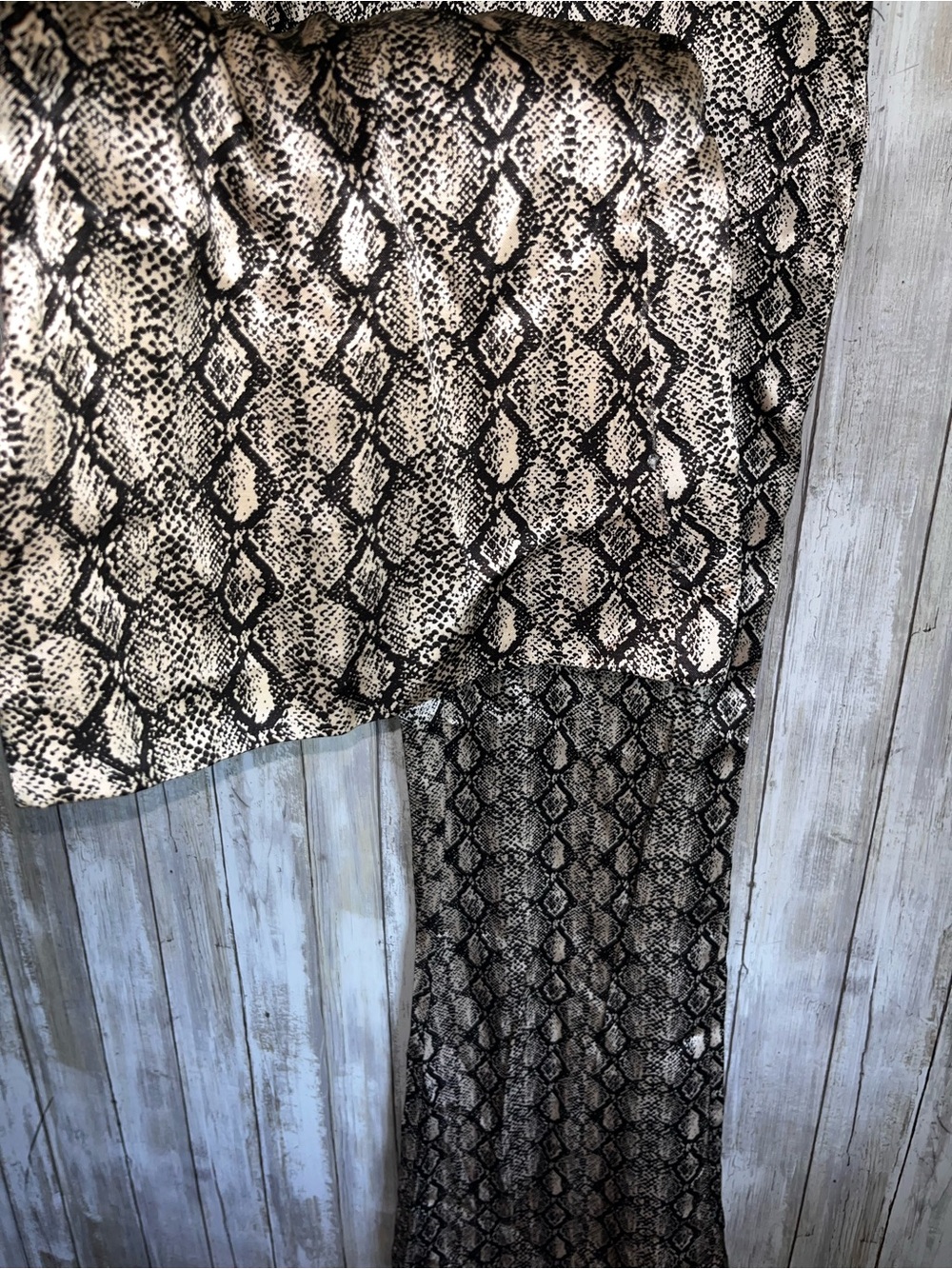 Zara Snakeskin Print Wide Leg Pants High Rise Size S NWT - Picture 3 of 6